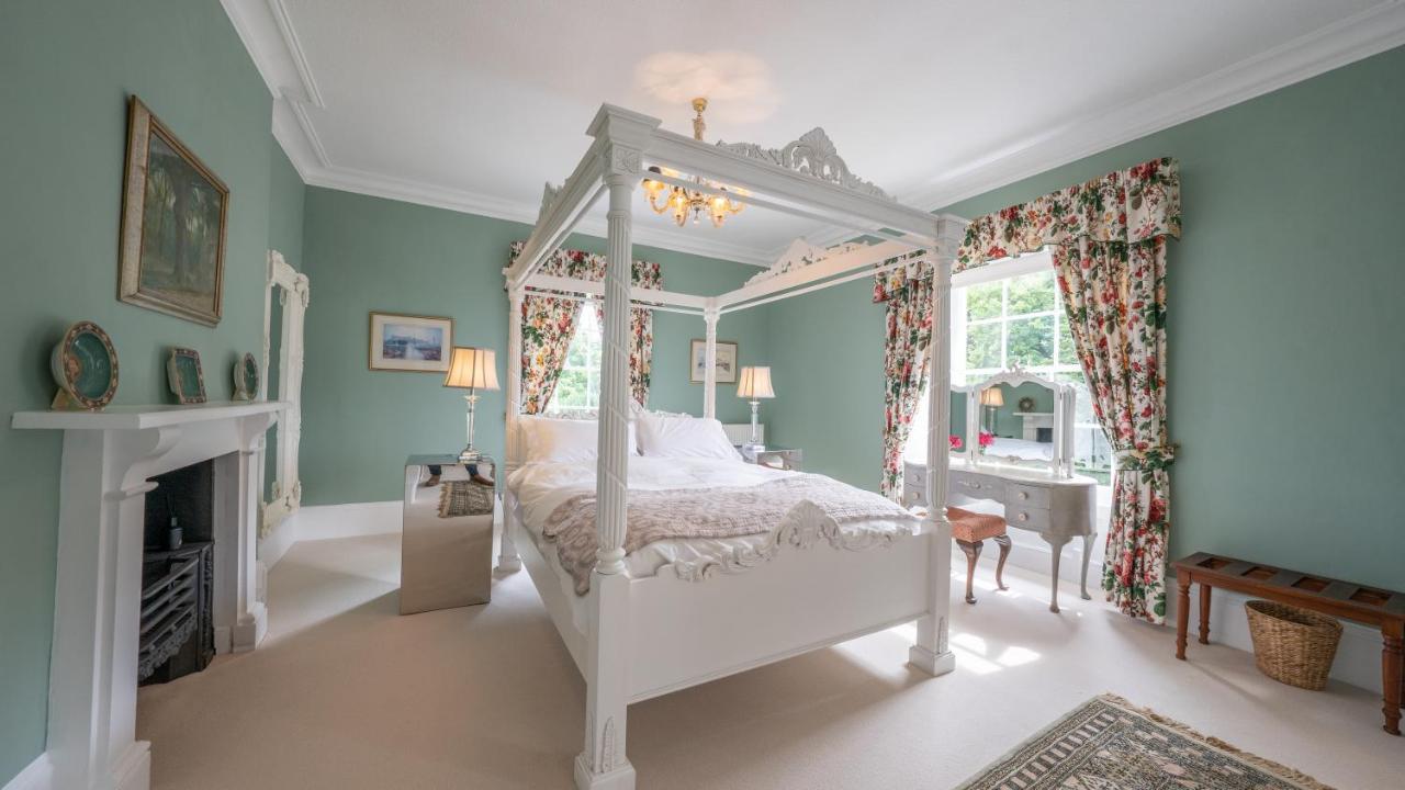Pantybeiliau House Bed & Breakfast Gilwern エクステリア 写真