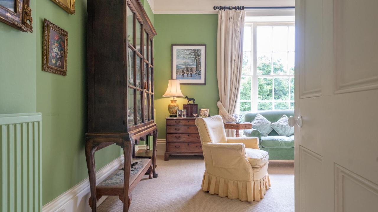 Pantybeiliau House Bed & Breakfast Gilwern エクステリア 写真