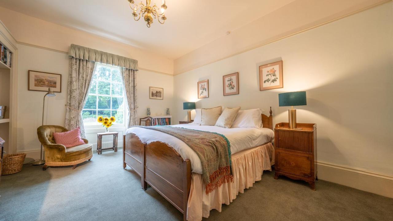 Pantybeiliau House Bed & Breakfast Gilwern エクステリア 写真