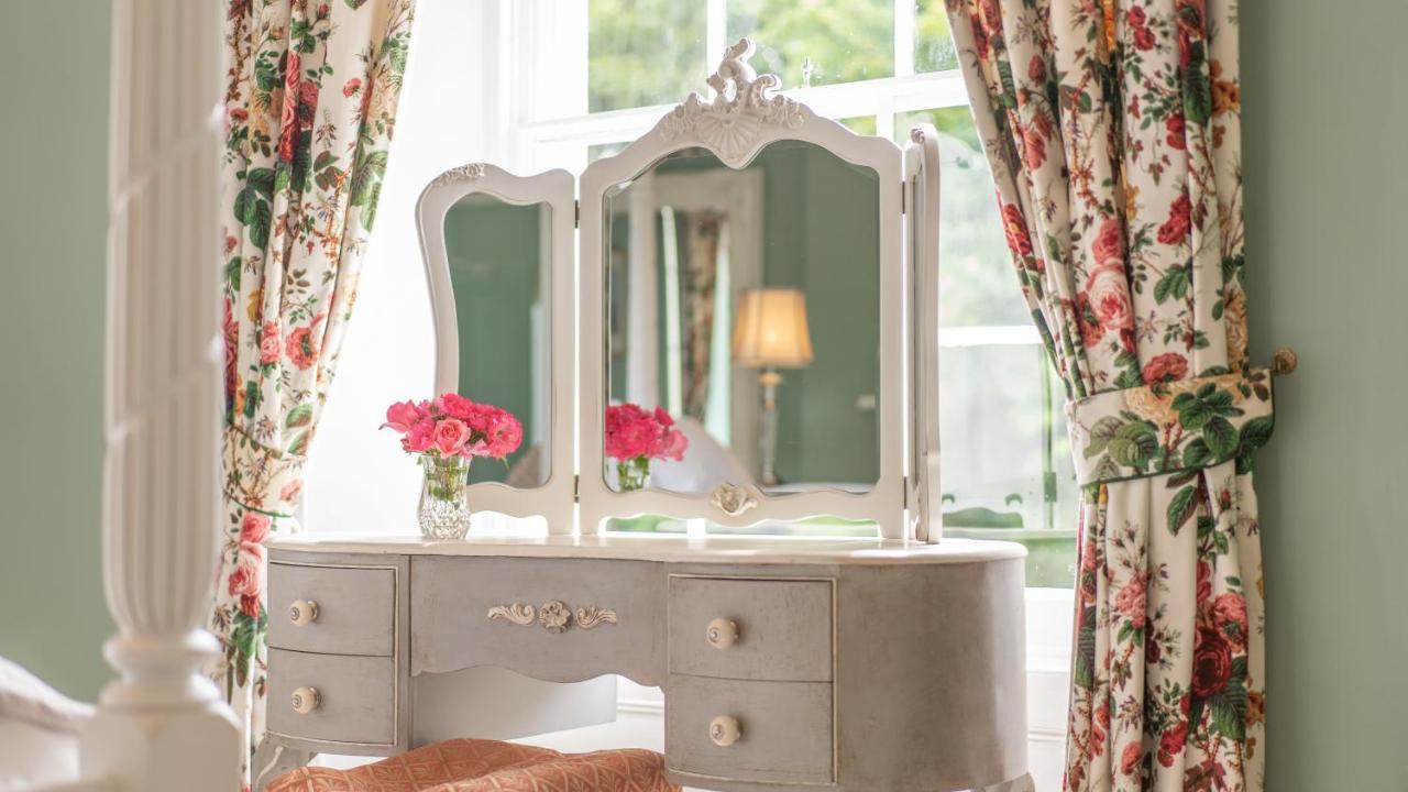 Pantybeiliau House Bed & Breakfast Gilwern エクステリア 写真