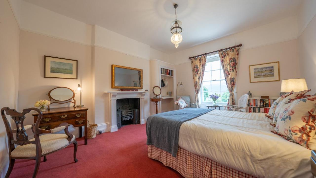 Pantybeiliau House Bed & Breakfast Gilwern エクステリア 写真